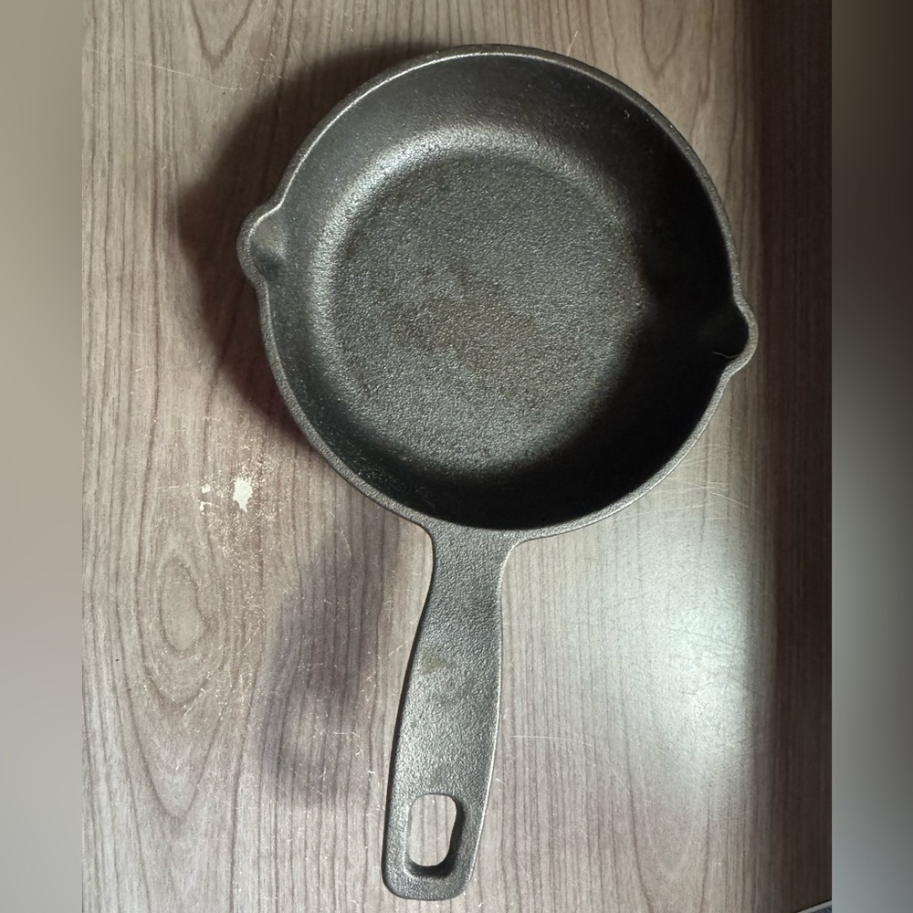 Food network cast iron frying pan